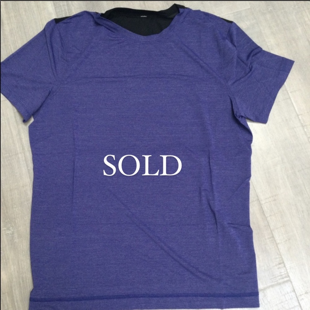 Men’s Lulu Lemon Short Sleeve Shirt…